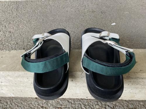 サカイのストラップサンダル