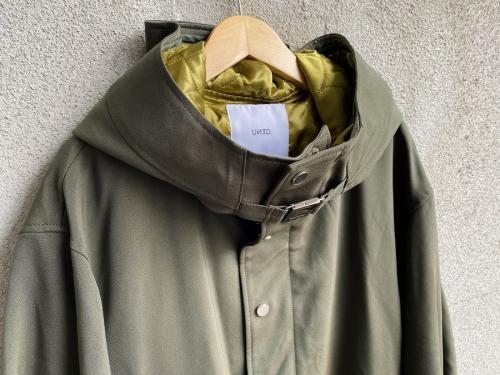 アンスリードのバッククロスフードコート