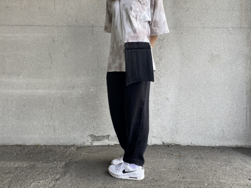 ドメスティックブランドのPLEATS PLEASE