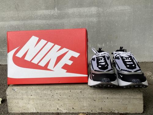 ナイキのWMNS AIR MAX FURYOSA NRG