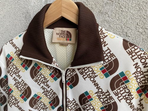 GUCCIのTHE NORTH FACE