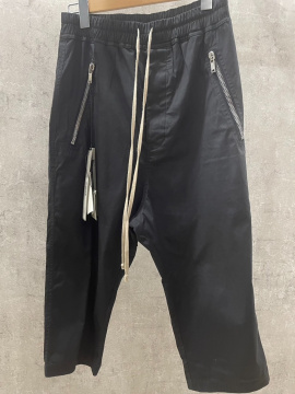 「ラグジュアリーブランドのRICK OWENS 」