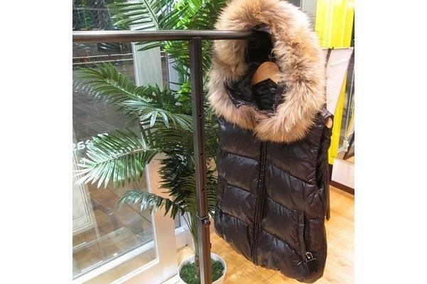 最高級グースダウン×ラクーンファーのプロダクト…レディースダウン界の