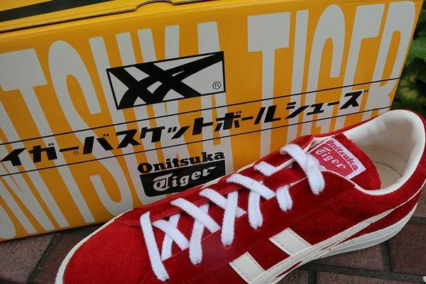 マニア必見！！Onitsuka Tiger fabre 90's復刻モデル！！[2016.06.28 ...