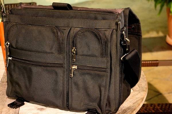 TUMI 長期出張にも最適 美品 金融機関出張時にのみ使用