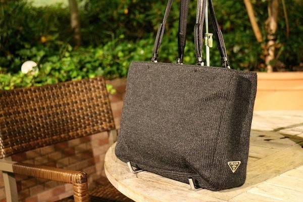 PRADA（プラダ）ニットハンドバッグ入荷致しました。[2016.11.17発行 
