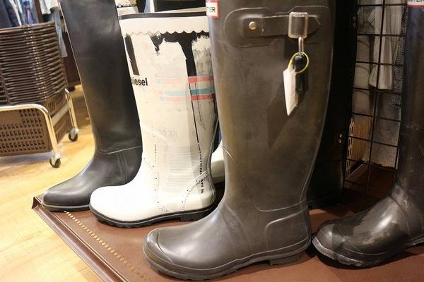 梅雨に向けてhunter ハンター のレインブーツはいかが 17 05 25発行