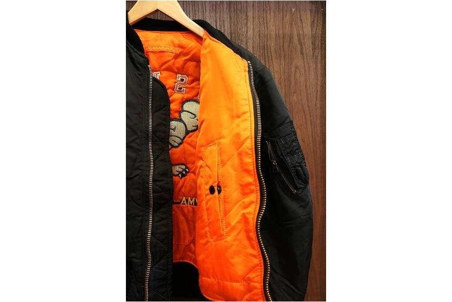 秋の本命アウターはやっぱり「MA-1」!?個性的なミリタリージャケット大 
