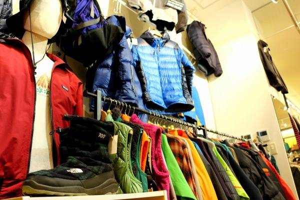 アウトドア好き必見 17年モデルが大量入荷 Patagonia パタゴニア など人気ブランドが盛りだくさんです 17 12 01発行