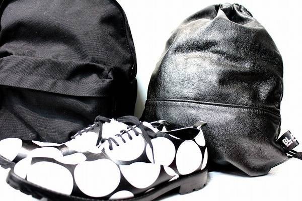 COMME des GARCONSの名作リュックや王道ドット柄小物など大量入荷中