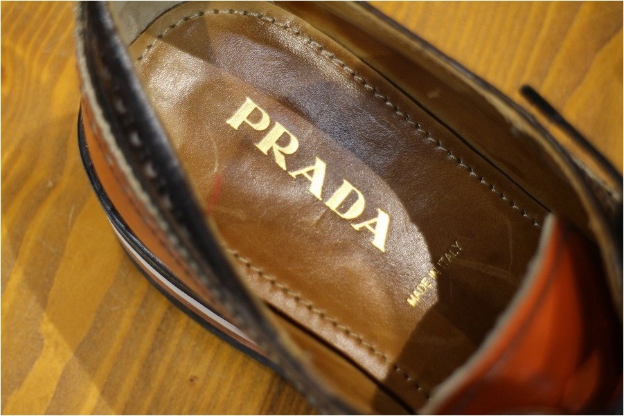 PRADA/プラダ】ウィングチップシューズをオンライン出品中 PRADA/プラダ】ウィングチップシューズをオンライン出品中