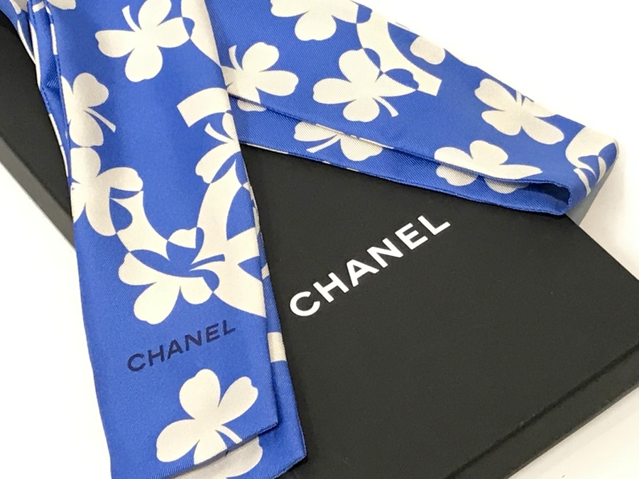 秋冬コーデのワンポイントに。【CHANEL / シャネル】よりシルク