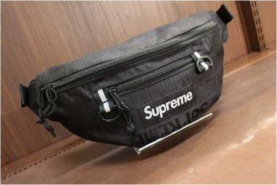 「ストリートブランドのSUPREME 」