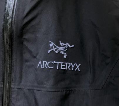 「アウトドアブランドのARCTERYX 」