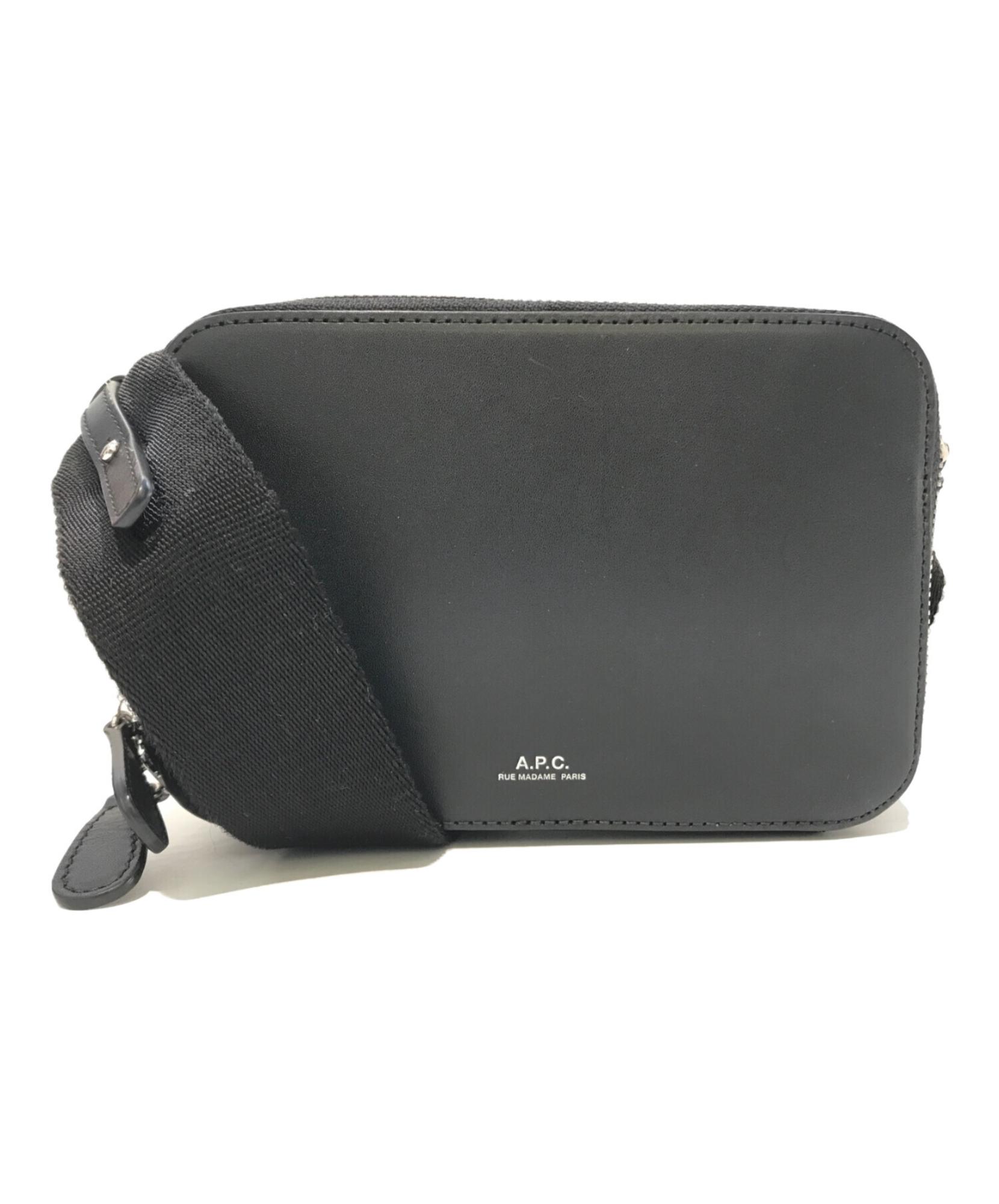 A.P.C. / アーペーセー】CAMERA BAG SOHO | 日常に寄り添う