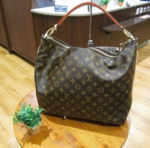 ルイヴィトンのモノグラムシュリ