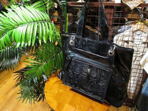 トレジャーファクトリーのリサイクルショップ