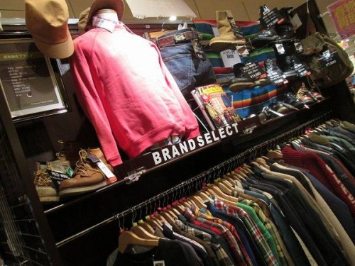 リサイクルショップの古着