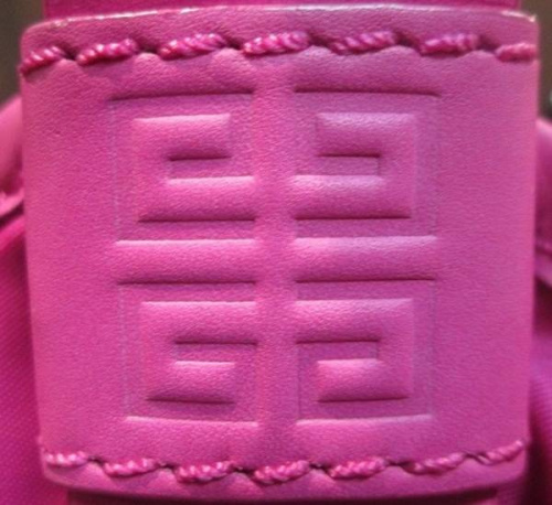 GIVENCHYのジバンシー