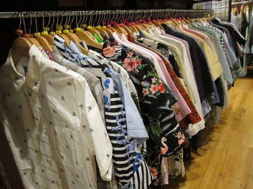 トレジャーファクトリーのリサイクルショップ