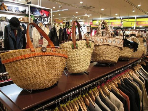 リサイクルショップの古着