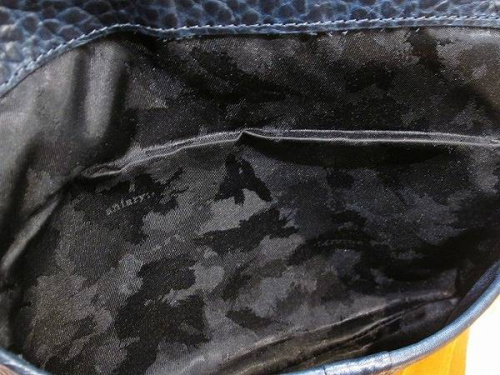 エンボスレザーの関西