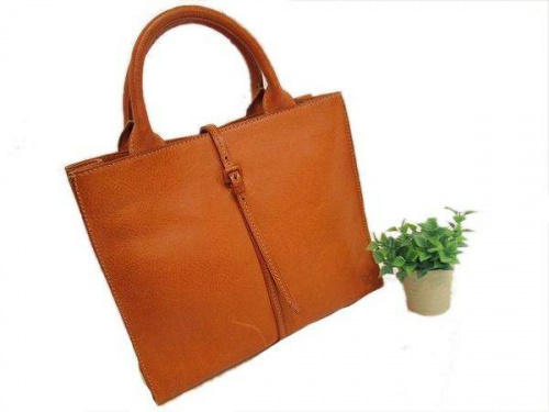 ゲンテンのレザーバッグ