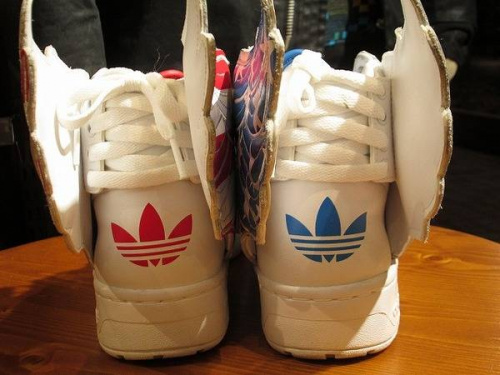 アディダスの関西