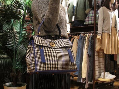 YVES SAINT LAURENTのイヴ･サンローラン