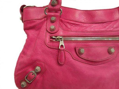 BALENCIAGAのバレンシアガ