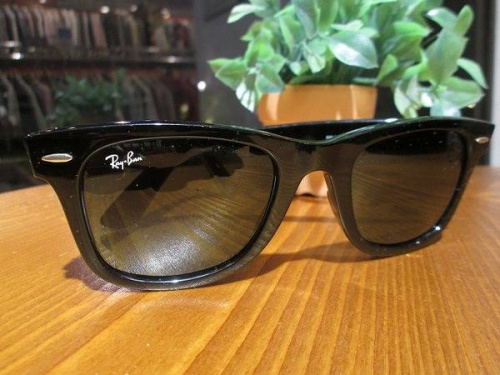 レイバンのブランド