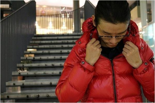 トップスのダウンジャケット