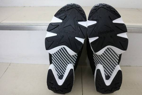 買取りのハイテクスニーカー