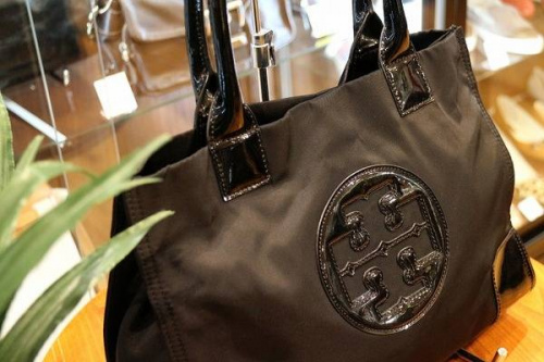 買取りのTORY BURCH