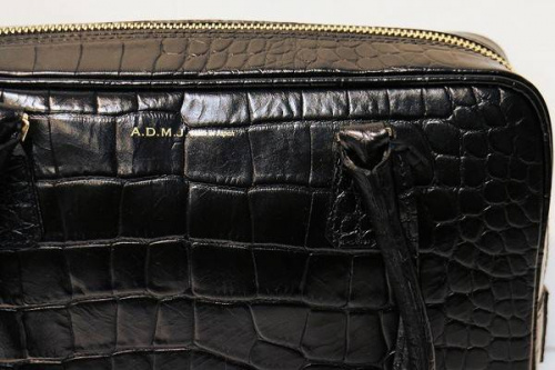 エーディーエムジェイ