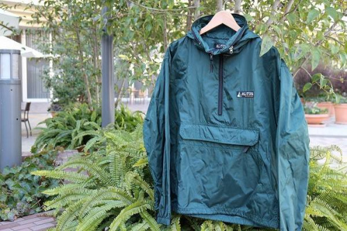 トレンドのアノラック