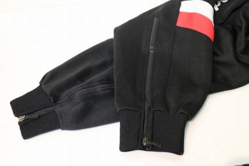 スニーカーのブランド古着