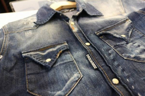 ディースクエアード