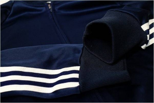 アディダスのadidas