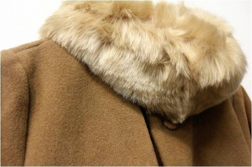 トップスのウールコート