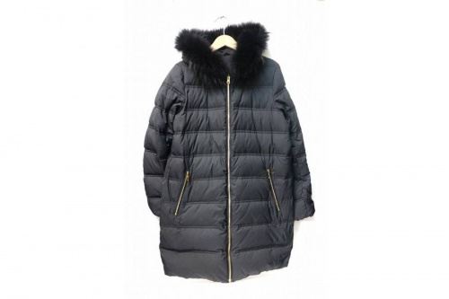 トップスのダウンコート