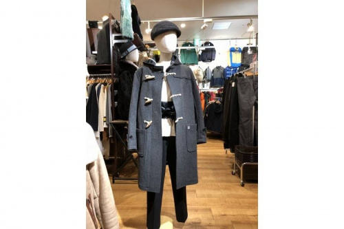 メルトンコートのダッフルコート