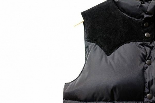 ダウンジャケット