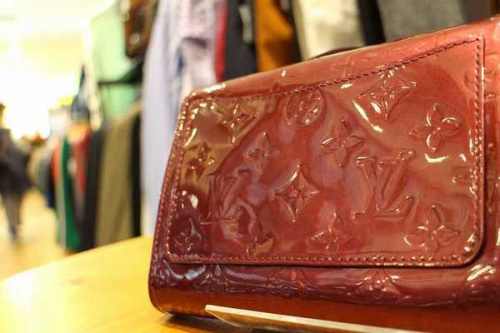 ブランドのルイ・ヴィトン