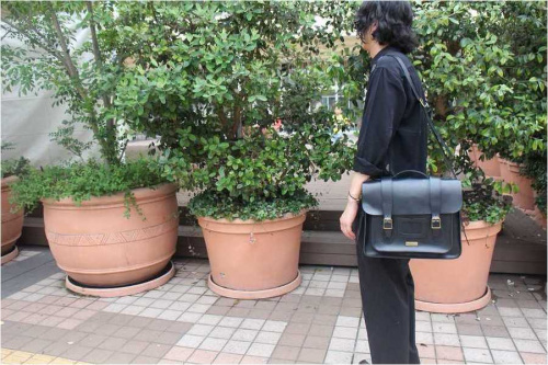 ト゛クターマーチンのバッグ