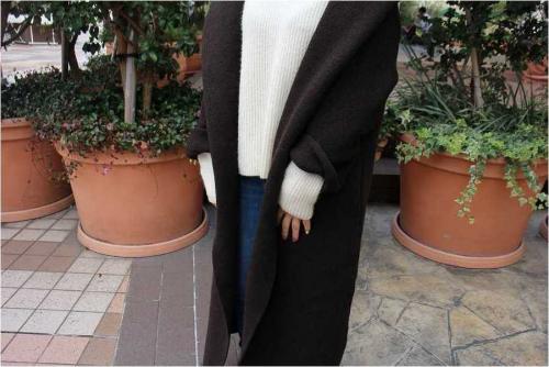 アダワスのコート