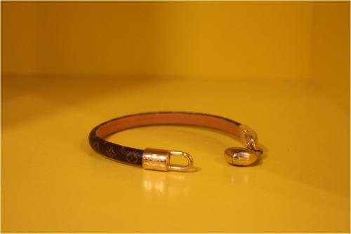 ルイ ヴィトン　のブレスレット