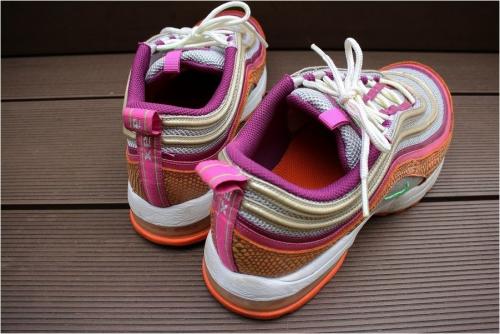 スニーカーのメンズ