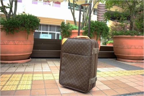 LOUIS VUITTON 　のルイ ヴィトン　