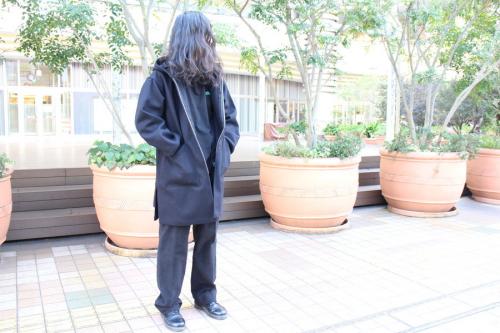 コモリのフーデッドコート